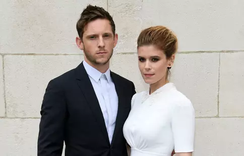 Actorii Kate Mara și Jamie Bell s-au căsătorit. Prima fotografie de la nuntă!
