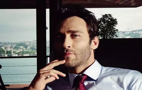 Seçkin Özdemir („Preţul dragostei”, „O poveste de iubire”) lucrează la un nou serial