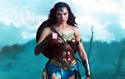 „Wonder Woman 2” va face din Patty Jenkins regizoarea cel mai bine plătită de la Hollywood
