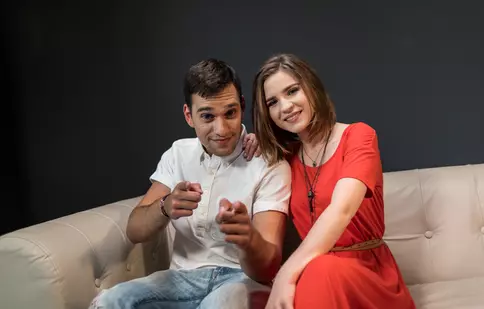 UPDATE. Sezonul 2 al iSerialului “Când mama nu-i acasă” se vede exclusiv online. Data lansării, anunțată