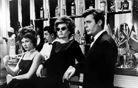 Recomandarea TVmania pentru seara de luni, 7 august: „La dolce vita”, cu Marcello Mastroianni, Anita Ekberg și Anouk Aimée