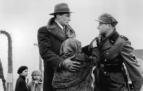 Recomandarea TVmania pentru seara de joi, 31 august: „Lista lui Schindler” cu Liam Nesson și Ben Kingsley