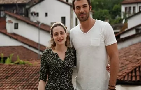 Seren Şirince, protagonista din „Stadiul relaţiei: complicat”, a primit un nou rol