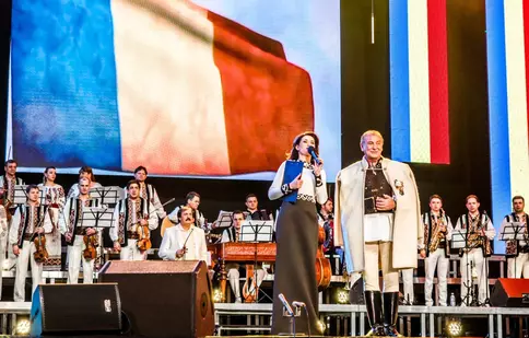 Televiziunea Română transmite parada militară de la Arcul de Triumf. Ce alte emisiuni a pregătit postul național de 1 Decembrie