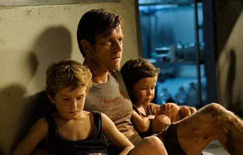 Recomandarea TVmania pentru seara de marți, 14 noiembrie: „Paradisul spulberat” cu Naomi Watts și Ewan McGregor