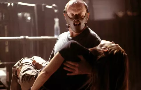 Recomandarea TVmania pentru seara de miercuri, 15 noiembrie: „Hannibal” cu Anthony Hopkins și Julianne Moore