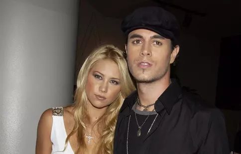 Enrique Iglesias și Anna Kournikova au devenit părinți de gemeni