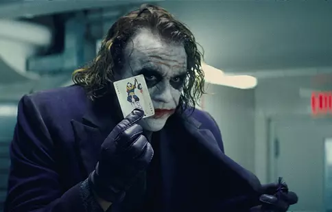 Recomandarea TVmania pentru seara de duminică, 21 ianuarie: „Cavalerul negru”, cu Christian Bale și Heath Ledger