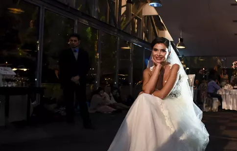 FOTO. Alina Pușcaș, din nou în rochie de mireasă