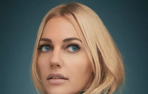 FOTO. An nou, iubit nou! Cine i-a furat de curând inima frumoasei Meryem Uzerli