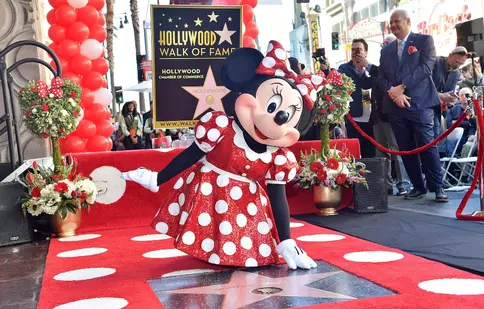 Minnie Mouse a primit propria stea pe Hollywood Walk of Fame