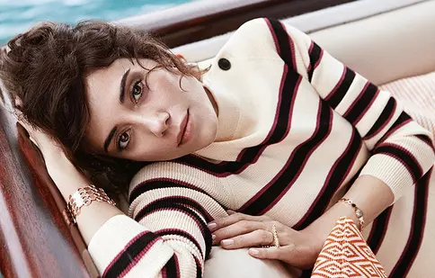 Serialul „Mama” a ajuns la final, la Antena 1. Ce mai face protagonista Cansu Dere