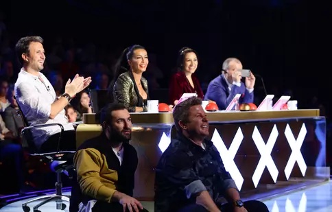 Sosia lui Bono urcă pe scena „Românii au talent” în prima ediție din noul sezon. Show-ul începe mâine la Pro TV