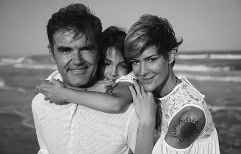 Roxana Ciuhulescu va deveni mamă din nou: „Finalul anului m-a surprins îndrăgostită lulea și „umpic” gravidă!”