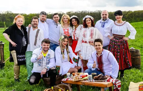 „Ferma vedetelor” are premiera în această seară, la Pro TV. Ce surprize le-a pregătit Nea Rață concurenților