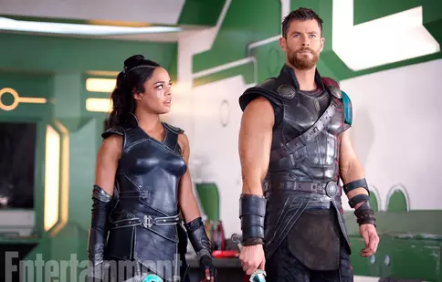 Chris Hemsworth și Tessa Thompson sunt noii „Bărbați în negru”