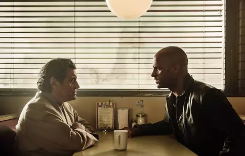 Primul sezon al serialului „Zei americani” vine în premieră în România, la AXN, din 20 aprilie