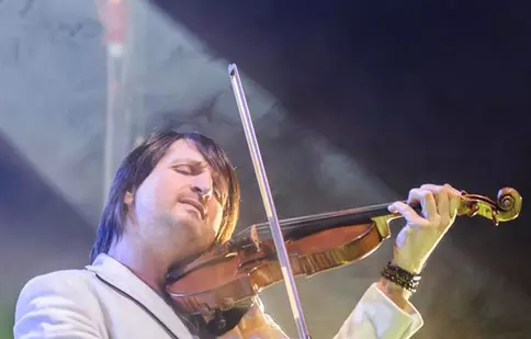 Violonistul Edvin Marton va concerta pe 20 aprilie la Bucureşti
