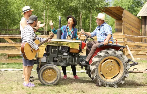 Rona Hartner este fermierul saptamanii la „Ferma vedetelor”