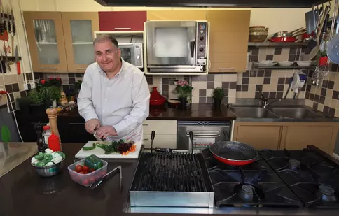 Horia Vîrlan va pregăti masa de Paște pentru familia sa, într-o ediție specială „În bucătărie cu Horia Vîrlan”