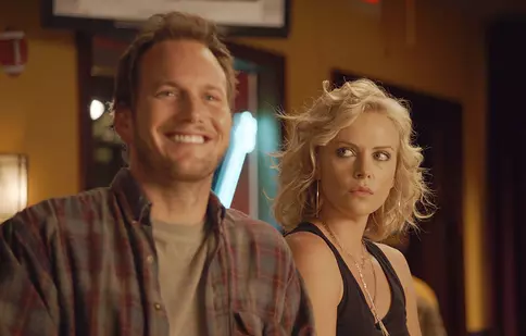 Recomandarea TVmania pentru seara de marți, 1 mai: „Tânăra adultă”, cu Charlize Theron