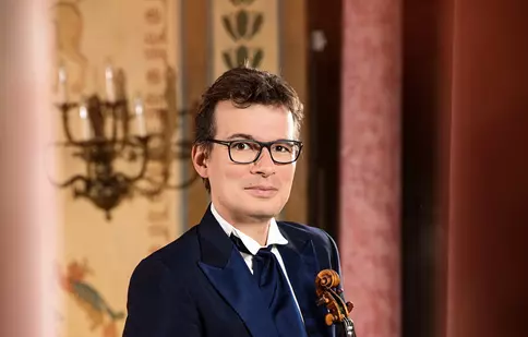 Turneul Internațional Stradivarius „BALADA, UN SECOL DE MUZICĂ”, cu Alexandru Tomescu, are premiera pe 9 mai