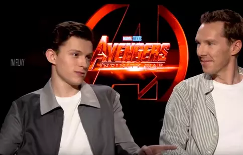 „Răzbunătorii 3”. Benedict Cumberbatch are un nou job: babysitter antispoiler pentru Tom Holland