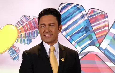 Cu cine se mai iubeşte Fernando Colunga