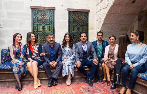 Wow Biz va difuza diseară un material exclusiv de la filmările serialului „Dragoste şi ură”