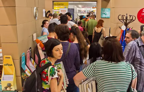 GALERIE FOTO. Cele mai căutate titluri ale Grupului Editorial ART la Salonul Internațional de Carte Bookfest 2018