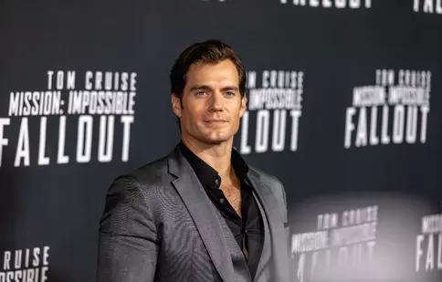 Henry Cavill a semnat cu Netflix pentru rolul principal din serialul „The Witcher”
