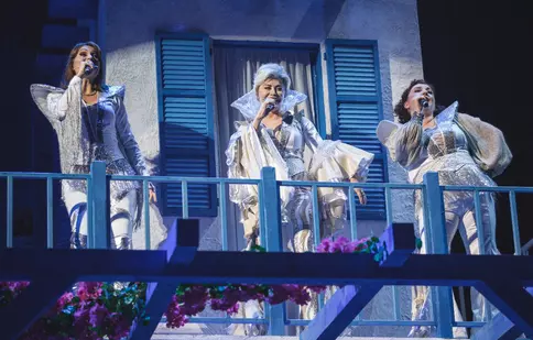 Cornel Ilie abia așteaptă reîntâlnirea cu personajul din „MAMMA MIA” și cu pantofii „fermecați”