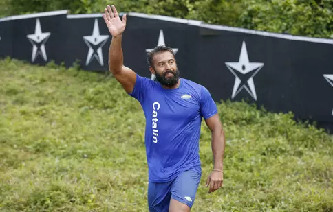 Ce a primit de la cei dragi „Uriașul" de la „Exatlon” la sosirea în țară