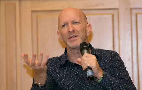 În vizita sa la București, Simon Sebag Montefiore a rămas impresionat de cât de mult citesc românii