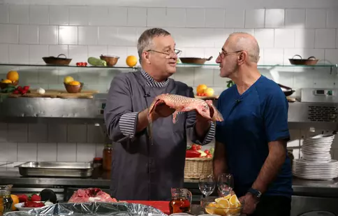 La „Politică și delicatețuri”, Răzvan Vasilescu este invitatul lui Mircea Dinescu, duminică, 4 noiembrie, la TVR1