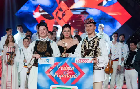 Premieră: doi tineri au câştigat sezonului 3 „Vedeta populară”