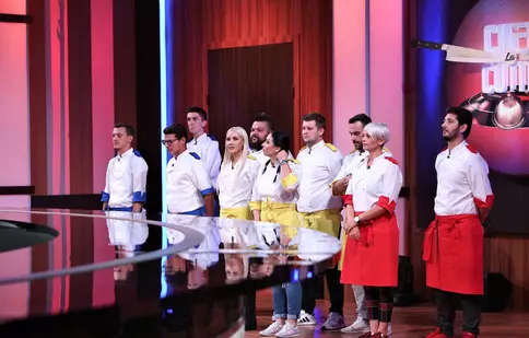 Foștii concurenți decid soarta semifinaliștilor „Chefi la cuțite”