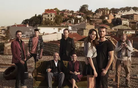 Serialul turcesc „Legea familiei” are premiera astăzi, la Happy Channel