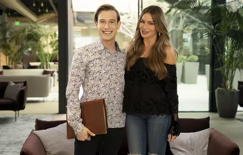 Sezonul 4 al seriei „Hollywood Medium with Tyler Henry” are premiera pe 15 martie, la E!