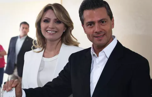 Actrița Angelica Rivera divorțează de fostul președinte mexican Enrique Pena Nieto