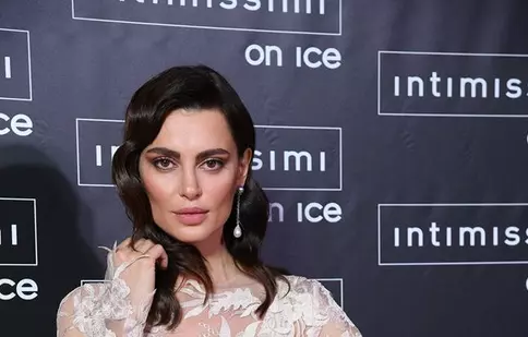 Catrinel Menghia a născut! Vedeta a postat prima poză cu bebelușul: „Bine ai venit pe lume”