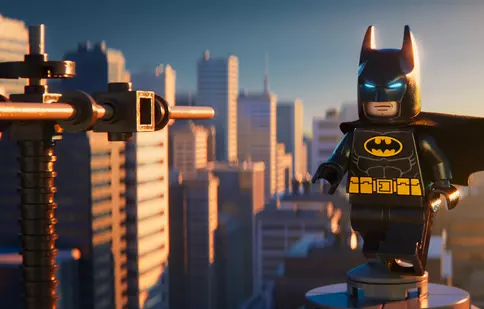 Batman de România: Ce vedetă îi va împrumuta vocea eroului în noua animație „Marea aventură Lego 2”