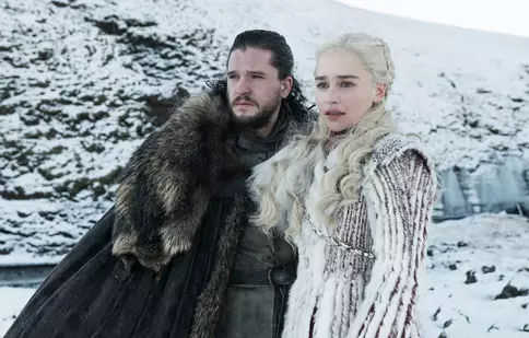 Și tu, Brutus? Nu știe nimic nici George R.R. Martin! Scriitorul „Urzelii...” nu a citit scenariul sezonului opt