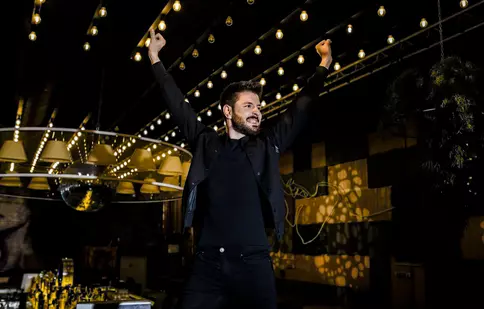 „Vocea României”, Bogdan Ioan, a filmat 13 ore pentru primul videoclip,  coverul a capella „Blood On The Dance Floor”