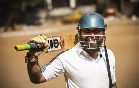 Concurenţii „Asia Express” ajung în cea mai mare spălătorie în aer liber din lume, din Mumbai