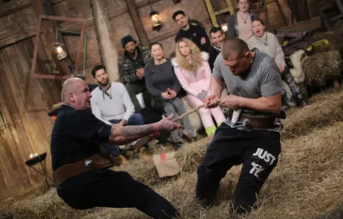 Duelul Giganților, Moroșanu vs Zmărăndescu! Marți, de la 21:30 la „Ferma – Un nou început”