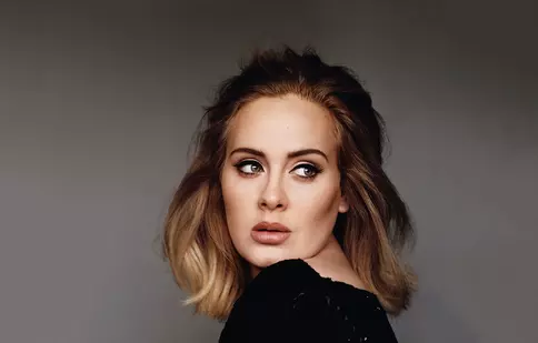 Adele divorțează de soțul ei, Simon Konecki, după trei ani de căsnicie