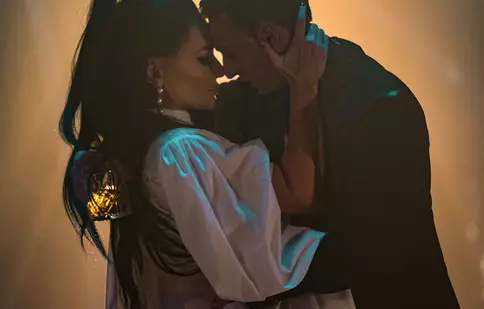 Delia a lansat piesa „Rămâi” în colaborare cu The Motans