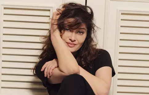 Nurgül Yeşilçay, superbă pe coperta unei reviste. Cum arată acum actriţa din „Furtună pe Bosfor”?