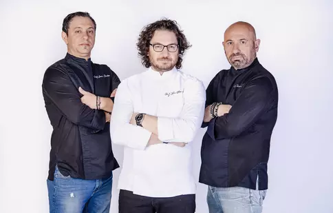 Diseară, de la 20:00, pe Antena 1: Jurații Bontea, Dumitrescu și Scărlătescu își aleg echipele sezonului special „Chefi la cuțite”